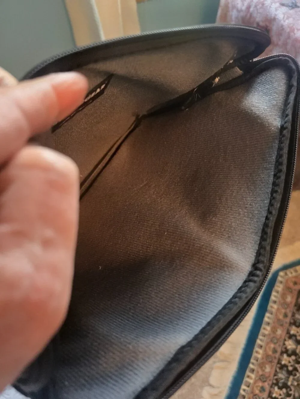 SwissGear Black Tablet/iPad Sleeve Case w/ Zip Pocket